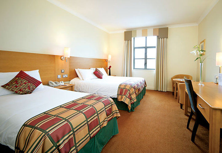 Armagh City Hotel Экстерьер фото